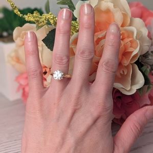 2CT Moissanite Diamond Alternative, 6 Prong Golden, Size 5, 6, 7, 8